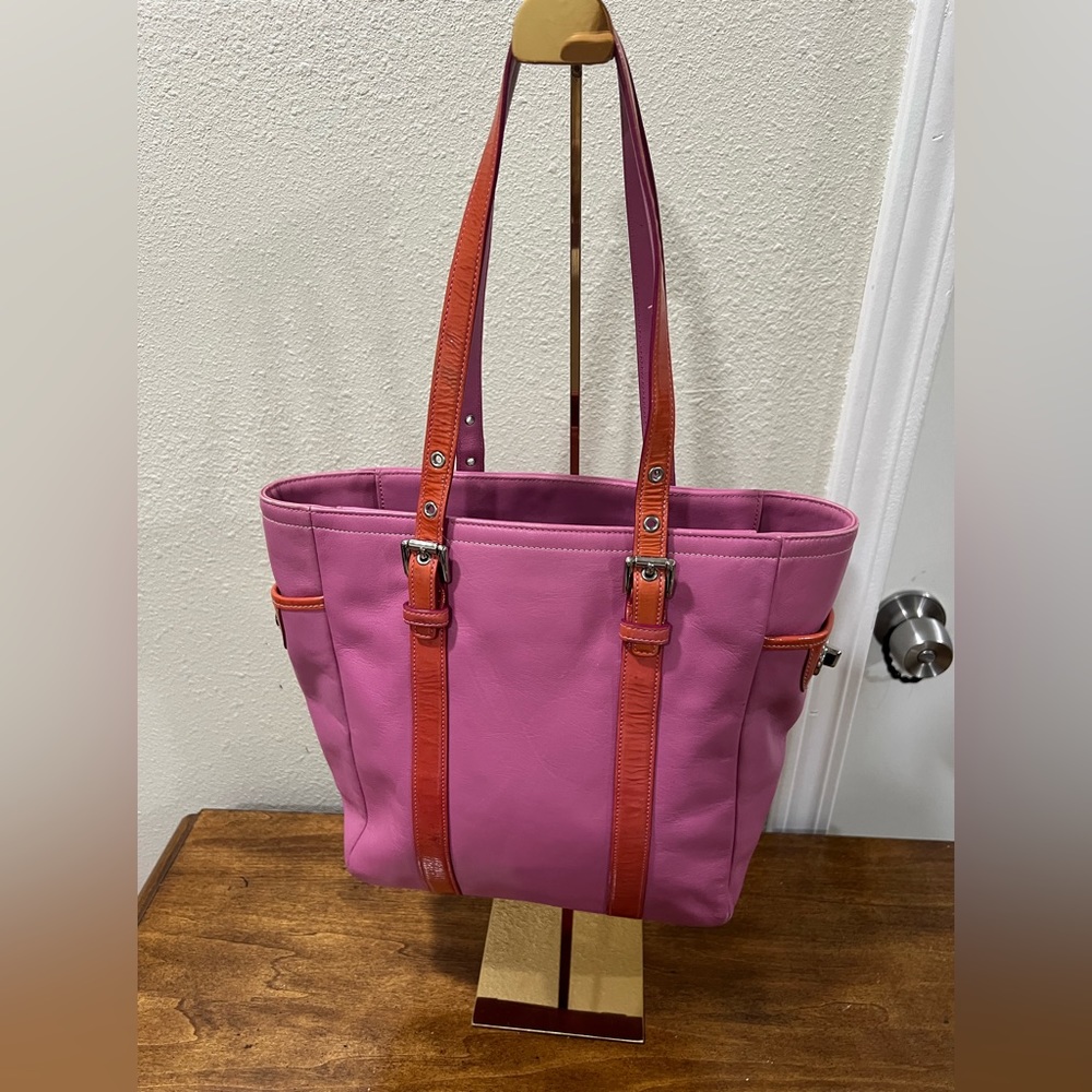 COACH Gallery Pink Leather Tote Bag-Authentic - Picture 5 of 16